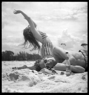 File 17: [Various female figure studies, 1930s-1940s] /...