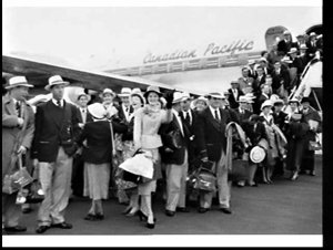 Miss Australia 1954 Shirley Bliss and the Australian Em...