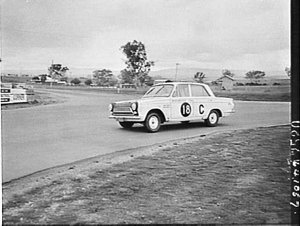 Armstrong 500 car race, Mount Panorama, Bathurst