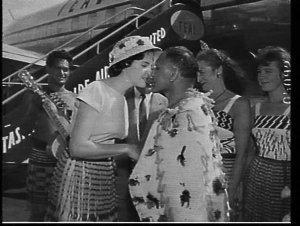 Miss Australia 1957 farewelled by Maori dancers at Masc...