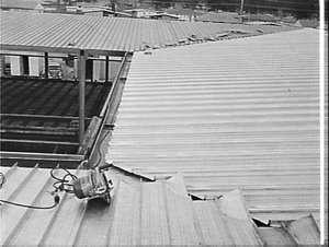 Brownbuilt steeel roofing on Busby High School (under c...