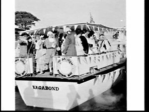 Cruise on the passenger launch Vagabond in historical d...
