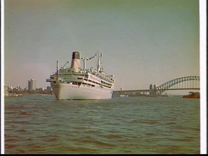 Ocean liner Northern Star arrives, Sydney Harbour