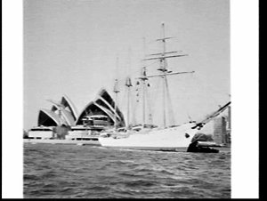 Chilean Naval training ship Esmeralda in Sydney for the...
