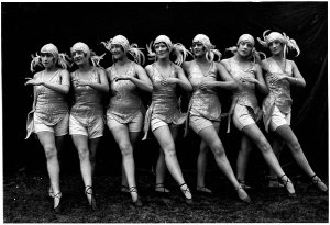 Chorus girls, Mosman Musical Society Ballet