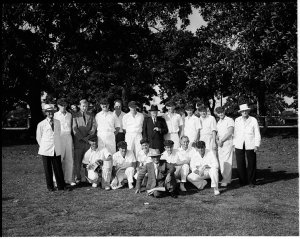 Cricket team with Charles Lloyd Jones in Moore Park