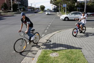 Collection 02: Wollongong,  2006-2007 / photographs by ...