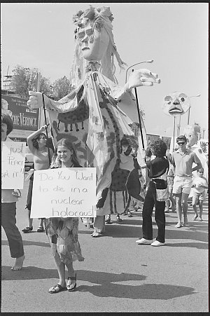 Item 0813: Tribune negatives including May Day and peac...