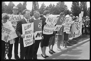 Item 089: Tribune negatives of anti-Vietnam War demonst...