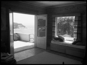 File 08: Whale beach, the McCulloch's house, [ca 1949] ...