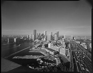 File 37: Sydney from South pylon 8am, June '86 / photog...