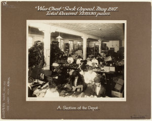 "War Chest" Sock Appeal, May 1917 : 3 photos of workers...