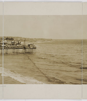 Coogee Beach, 16 November 1929 / panoramic photograph b...