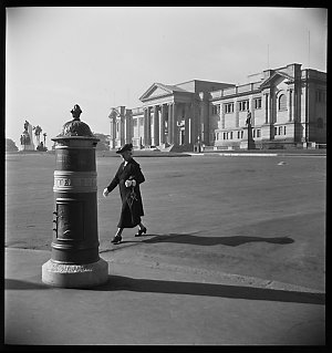 File 49: Mitchell Library, 1930s / photographed by Max ...