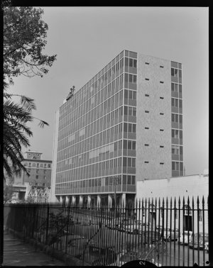 File 17: Unilever House from Macquarie St, 1955 / photo...