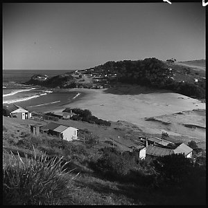 File 03: Era beach, 1940s-1950s / photographed by Max D...
