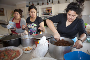 Item 038: Cooking at home after a Samoan Pentecostal Fa...