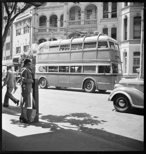 File 02: Trolley buses, Kings X [Cross] area, 1930s / p...