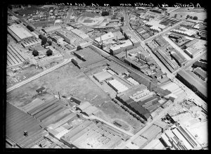 Item 28: Milton Kent aerial views of Alexandria, Dundas...