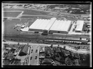 Item 30: Milton Kent aerial views of Clifton Gardens, C...