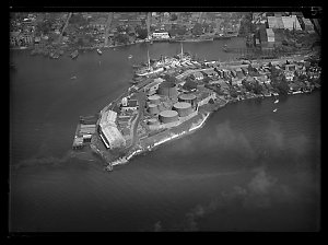 Item 05: Milton Kent aerial views of Balmain, Bunnerong...