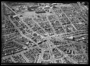 Item 24: Milton Kent aerial views of Summer Hill, Strat...