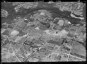 Item 71: Milton Kent aerial views of Macquarie Universi...