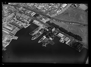 Item 88: Milton Kent aerial views of Blackwattle Bay, G...
