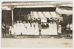 World War One photograph of women raising money to supp...