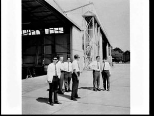 Malaysian politicians visit Hawker de Havilland (aircra...