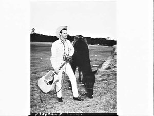 Country & western singer/guitarist Reg Lindsay photogra...