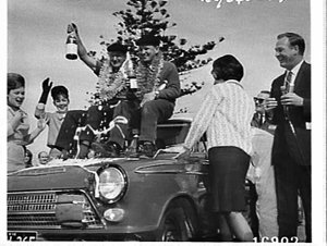 Finish and winners of the 1964 Ampol Trial, Bondi Beach