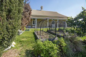 Item 37: Middle Head Community Garden, Middle Head Rd, ...