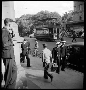 File 40: Hobart, people in street, trolleybus, Tasmania...