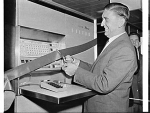 Mayor Jensen opens the Remington Rand Univac computer i...