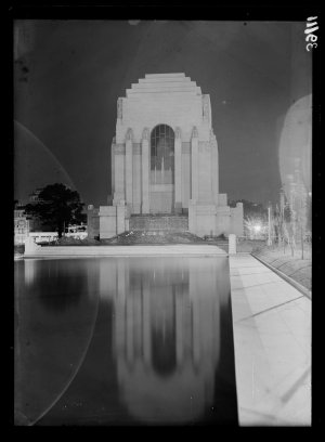 Item 011: Anzac Memorial, Hyde Park, Sydney / photograp...