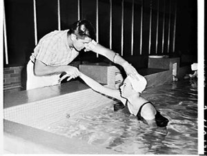 Olympic swimmer John Konrads coaches swimming, Woollahr...