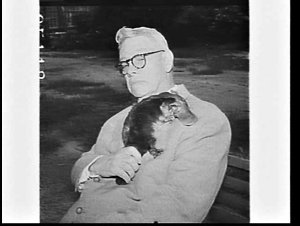Sir Edward Hallstrom with a platypus at Taronga Park Zo...