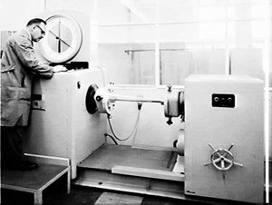 Shimadzu RH universal testing machine installations sup...