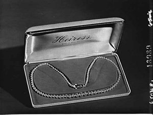 APA photograph of a string of Heiress Pearls