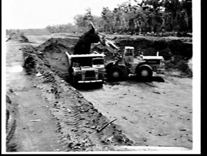 Construction of Nabalco bauxite plant and mine, Gove, N...
