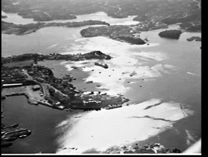 Aerial photograph of waterfront area of Sydney