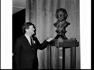 Unveiling bust of Jack Ewing, Graziers' Association