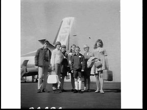 Apex child passengers on Airlines of N.S.W., Mascot
