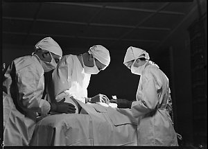 File 10: The operation, [1930s] / photographed by Max D...