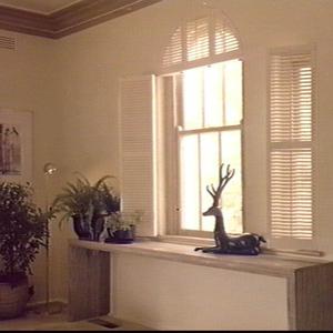 Natural Stone finishes in Mrs. Graham Huxley's house, H...