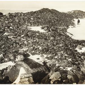 Item 1599: The metamorphic rocks of Adelie Land. Glacia...