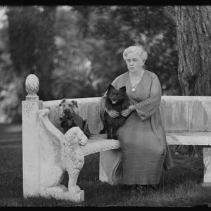 Item 716: Dame Eadith Campbell Walker / photograph by H...