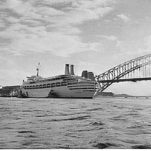 Arrival of the ocean liner Canberra, International Term...