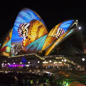 Item 14: Sydney Opera House projections, Vivid Light Fe...